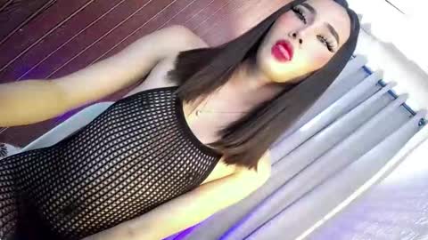 night_crystal1111 online show from May 1, 8:13 pm