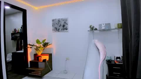 Nilam online show from September 11, 1:37 am