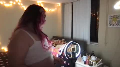 nipplelessalien online show from April 5, 4:10 am