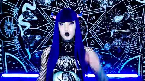 caroline online show from November 19, 12:32 am