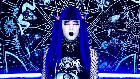 caroline online show from December 4, 1:43 am