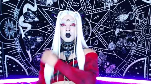 caroline online show from April 6, 10:32 pm