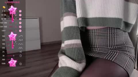 noelleneptune online show from November 14, 1:19 pm