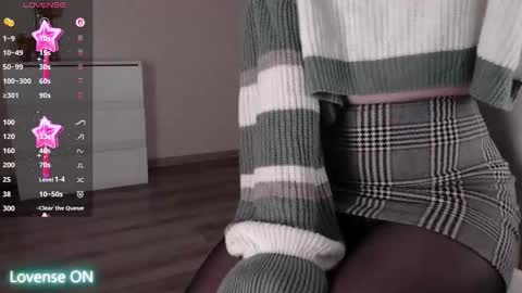 noelleneptune online show from March 4, 11:47 am