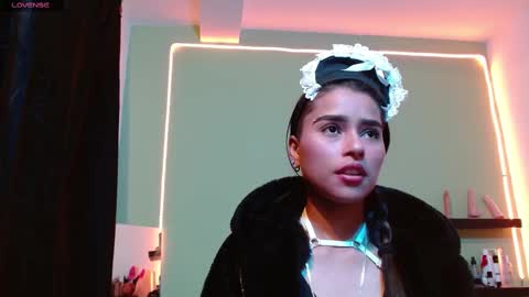 Noha Thomson online show from February 14, 10:04 pm