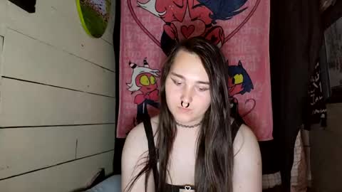 nonbinarybeauty20 online show from July 1, 9:10 am