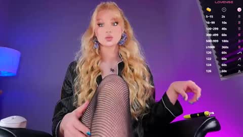 Anna   .   online show from September 28, 4:39 pm