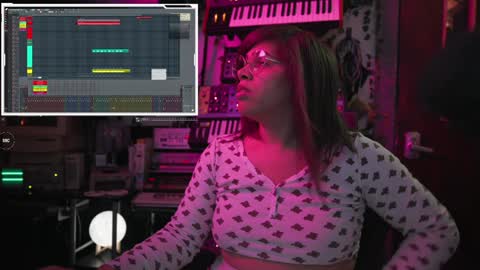 Snapshot of nyxraven chatting on December 20, 11:00 am NyxRaven online show from December 20, 11:00 am