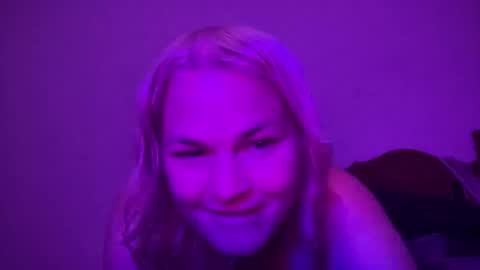 ohellesbells online show from May 27, 6:32 am