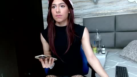 Snapshot of oliver__brown chatting on December 15, 8:25 pm Oliver  online show from December 15, 8:25 pm
