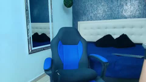 Snapshot of oliver__brown chatting on September 20, 10:59 pm Oliver  online show from September 20, 10:59 pm