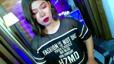 Miss OLIVIA online show from May 2, 9:58 am