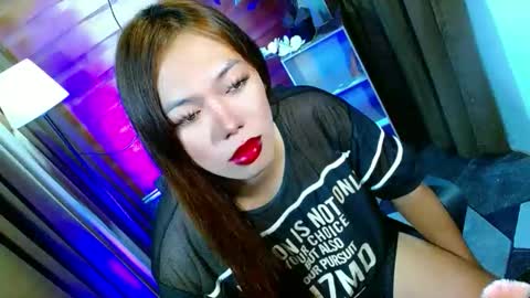 Miss OLIVIA online show from May 7, 5:25 am