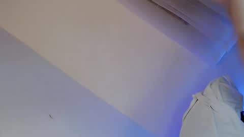 jessy online show from February 3, 4:10 am