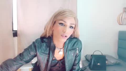 Oriana braom online show from March 4, 9:20 pm