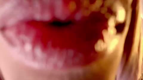 Daphne Ozorio online show from July 27, 5:58 am