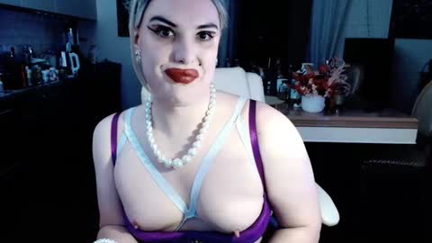 Sarina Williams online show from December 19, 10:42 am