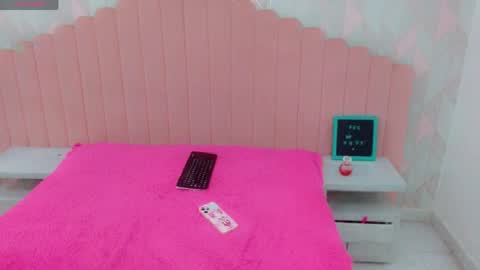 party_fre_girl online show from April 7, 4:57 am