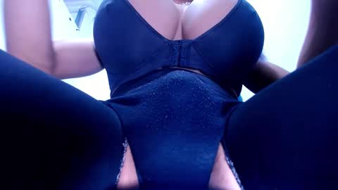 paulinabigcock24 online show from December 14, 6:13 am
