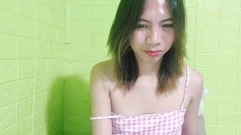 Yuriee online show from December 15, 6:15 pm