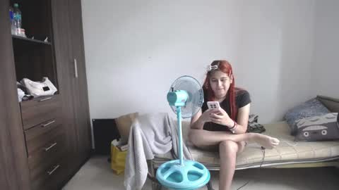 izzy online show from April 11, 6:33 pm