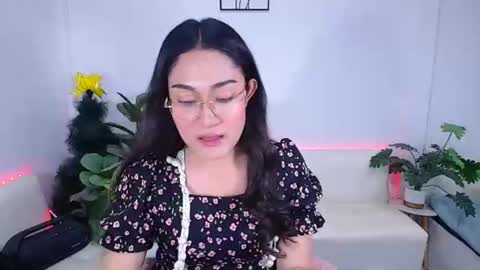 Ploysai online show from November 27, 8:39 am