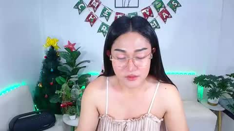 Ploysai online show from January 7, 10:07 am