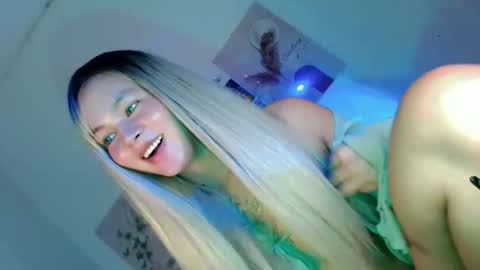 Flor online show from November 14, 6:10 am