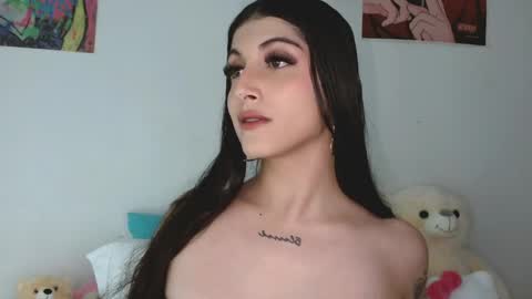 Sophie online show from April 1, 7:11 pm