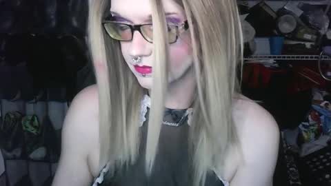 Princess Avery online show from February 8, 4:29 am