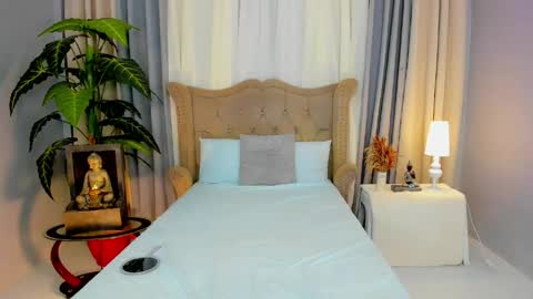 PrincessDONT FORGET TO FOLLOW ME online show from April 15, 7:58 pm