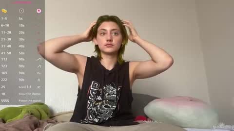 Oli online show from July 3, 6:57 pm