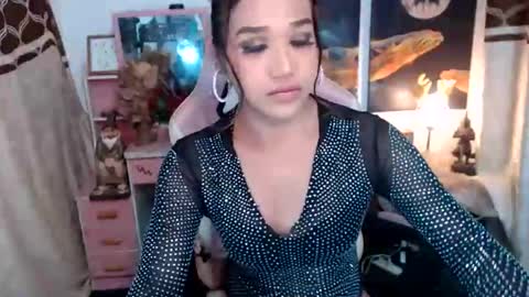 Queen Agatha online show from November 3, 2:27 pm