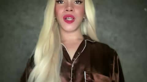 QUEEN online show from February 12, 12:51 am