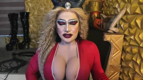 queenofpainsasha online show from December 5, 5:01 pm