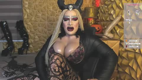 queenofpainsasha online show from February 7, 6:45 pm