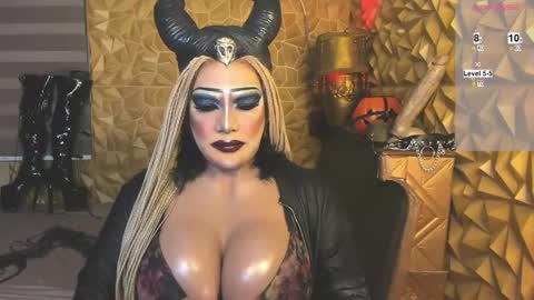 queenofpainsasha online show from February 18, 10:16 am