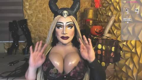 queenofpainsasha online show from March 6, 7:06 pm