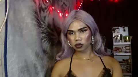 queenpinayebony_xx online show from April 9, 6:03 pm