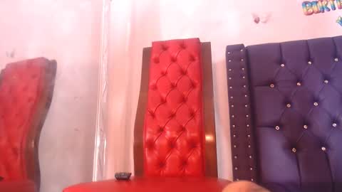 queenwenn online show from October 2, 2:39 pm