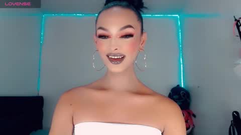 Rianna Garcia online show from November 15, 4:32 am