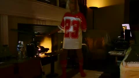 PINK HOLE TWINK online show from February 16, 4:00 am