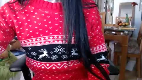 herreraisa offical online show from January 1, 5:00 pm