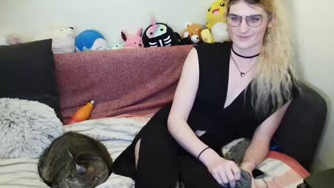 Ryn Michele online show from January 14, 11:48 pm