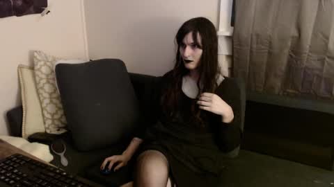 sabinewinters online show from March 30, 7:53 am