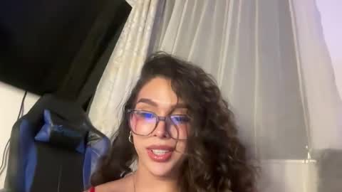 Samantha Bernardo online show from April 10, 6:30 am