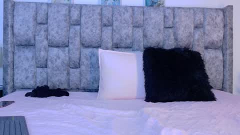 samirths_boy_ online show from February 7, 7:31 pm