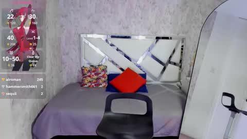 sarah online show from November 15, 10:52 pm