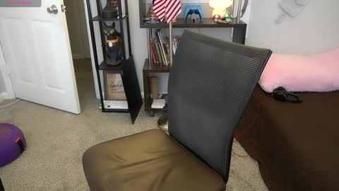 SashaSyrup online show from December 8, 3:18 am