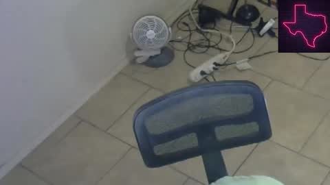 Cait or Caitlin online show from January 17, 5:32 am